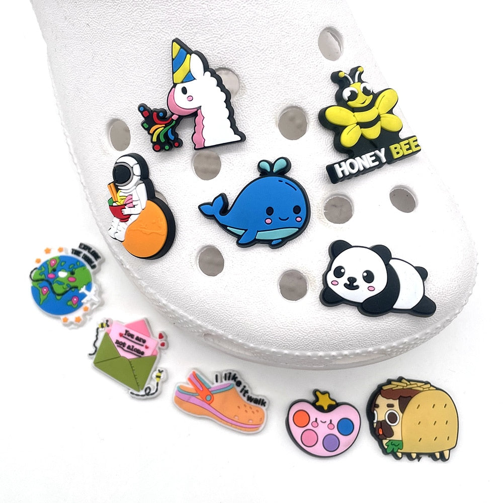 1pc Cartoon Animal VSCO Shoe Charms For Clogs Sandals Garden Shoe Accessories Decoration DIY Funny Croc Jibz For Kids Party Gift